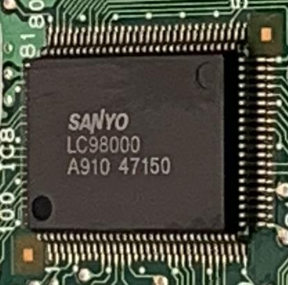 Another totally unrelated "LC98000" chip found in the Panasonic 3DO. Picture by @DragonsHoardMod.